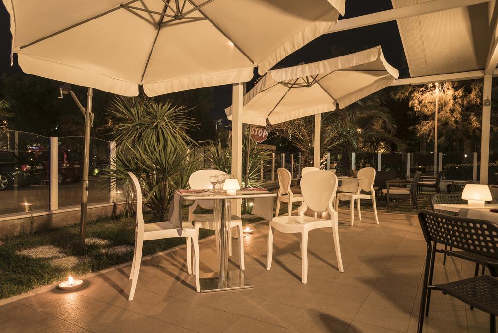 Hotel Vela D'Oro Riccione Exterior photo