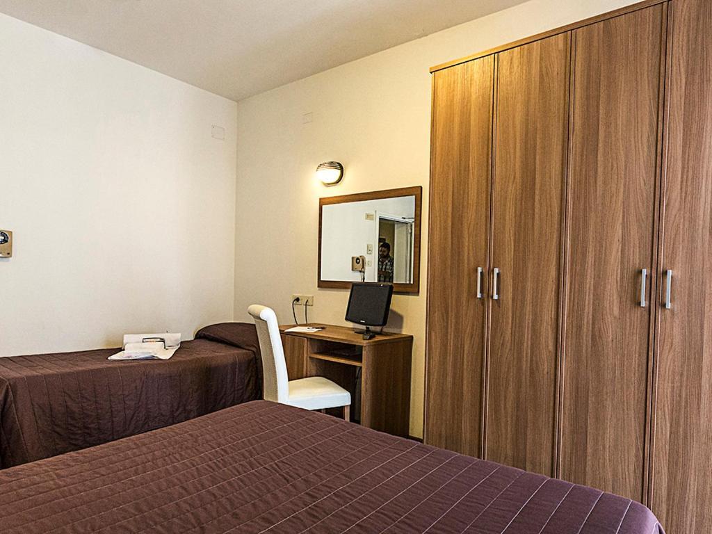 Hotel Vela D'Oro Riccione Exterior photo